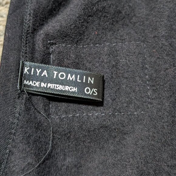 Kiya Tomlin Women's‎ Pittsburgh Steelers Black Gold Shawl Wrap 33 Patch New OS - Picture 9 of 9